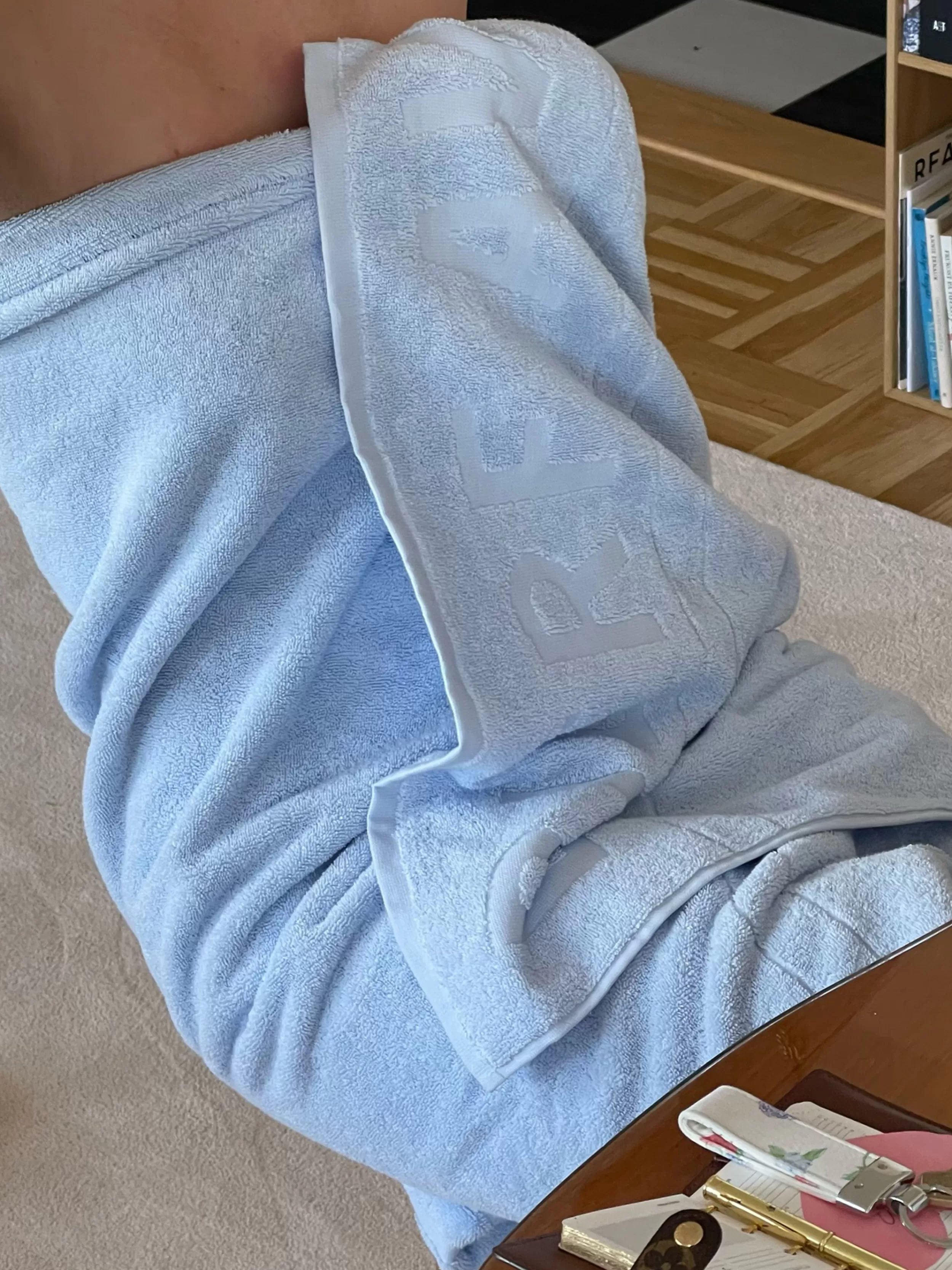 breezy_weightless_shampoo_12.webp Cheap Breezy Weightless Shampoo Shampoo & Conditioner