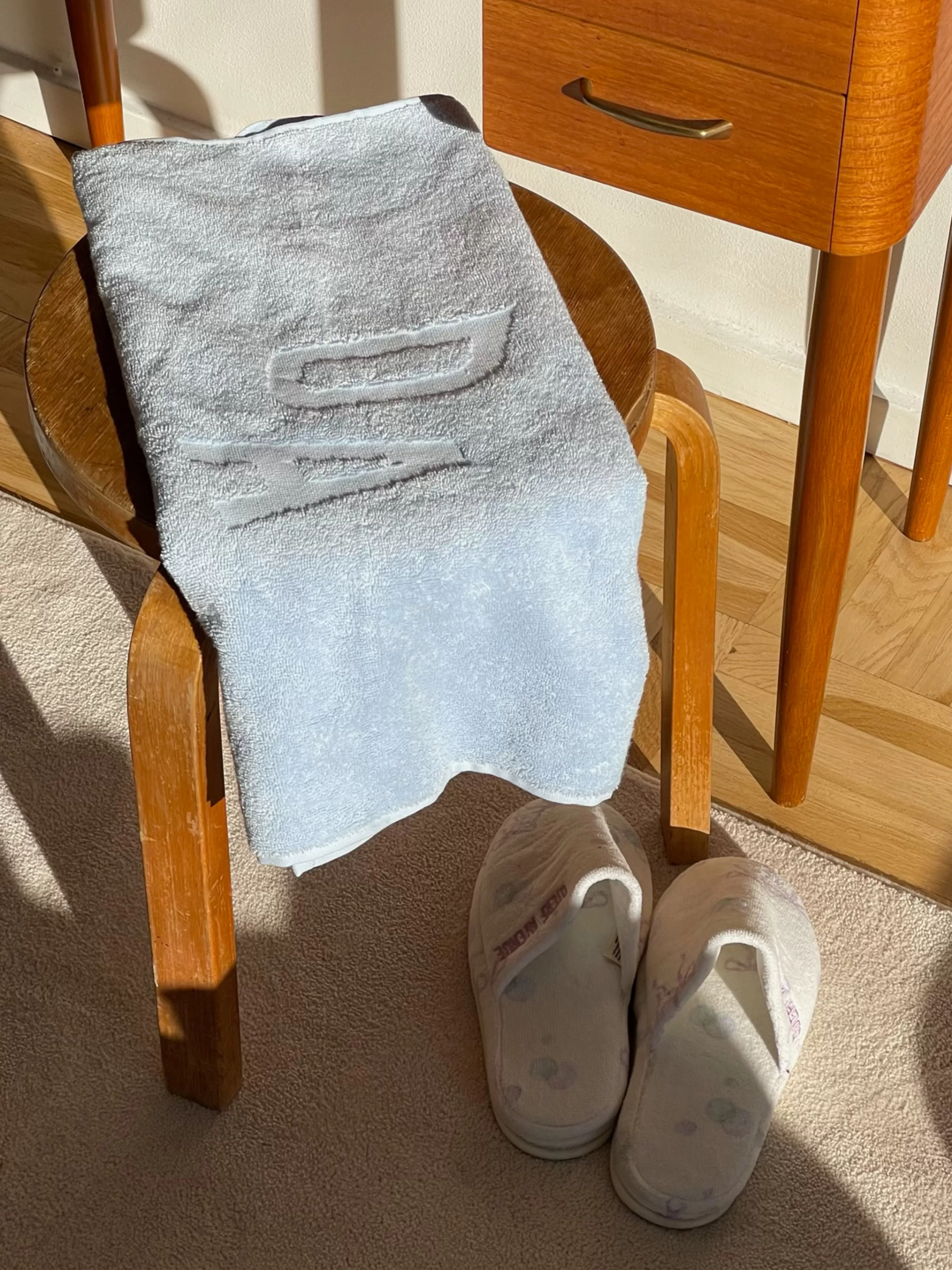 breezy_weightless_shampoo_13.webp Cheap Breezy Weightless Shampoo Shampoo & Conditioner