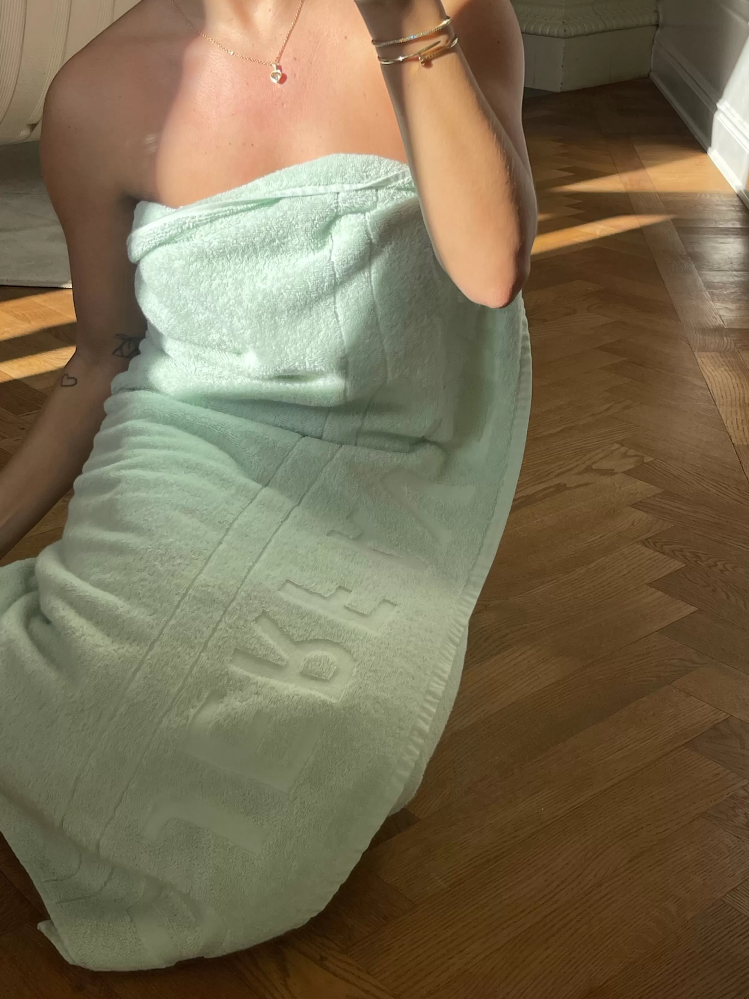 breezy_weightless_shampoo_15.webp Cheap Breezy Weightless Shampoo Shampoo & Conditioner